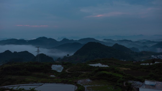 黎明破晓，天亮，乡村 田野