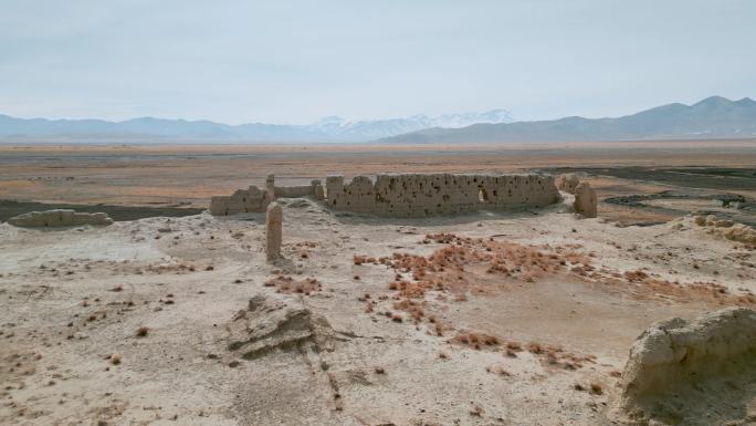西藏旅游风光吐蕃时期要塞城堡遗迹