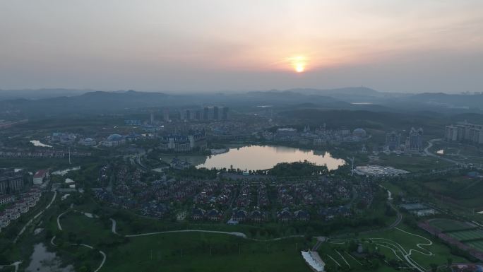 武汉江夏恒大科技旅游城日落夕阳晚霞航拍1