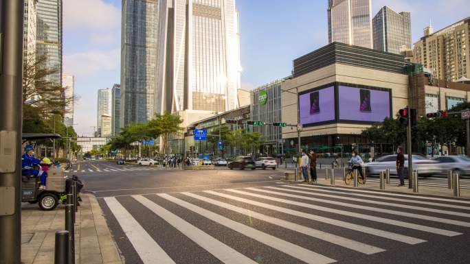 深圳福田平安大厦国际金融中心繁忙车流