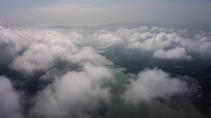 飞天山大桥云海云雾缭绕航拍