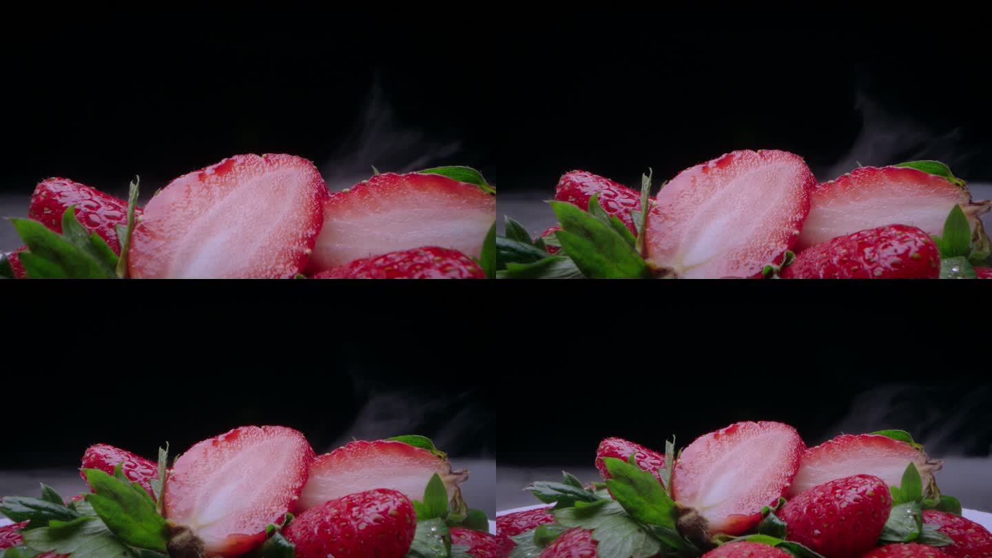冰箱里刚出来切开的水润的草莓有冷气