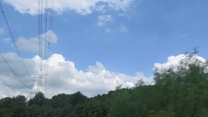 动车高铁火车外窗外风景天空云旅途