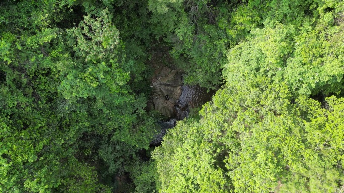 俯瞰绿水青山  大地山谷航拍