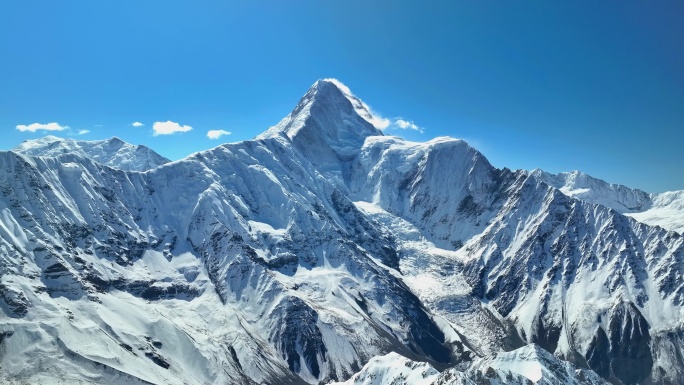 航拍横断山脉蜀山之王贡嘎山那玛峰风光