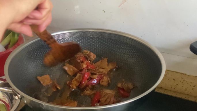 小炒肉 家常菜 肉炒尖椒 肉炒青椒