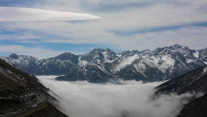 川西高原巴朗山云海蓝天白云流云瀑翻滚延时