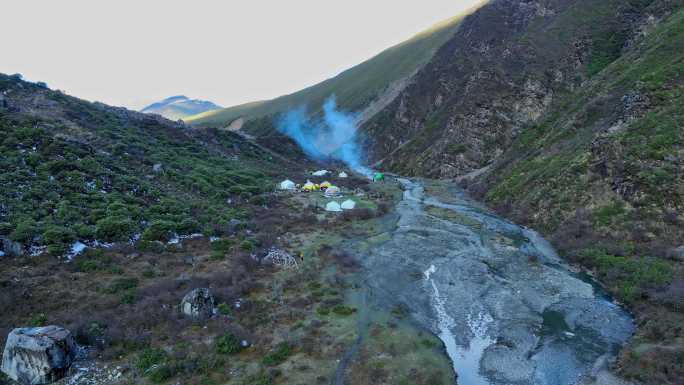 航拍四川甘孜贡嘎沟那玛峰登山大本营