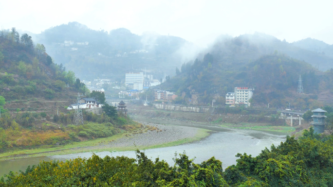 贵州赤水河畔山水环境