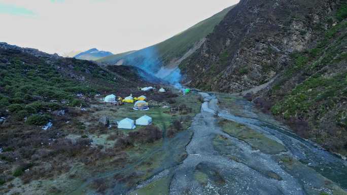 航拍四川甘孜贡嘎沟那玛峰登山大本营