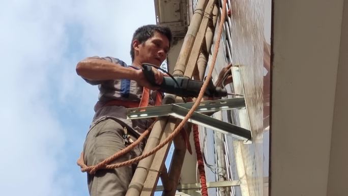 安装空调建筑悬空与攀登作业安全绳施工