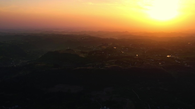 四川盆地清晨日出