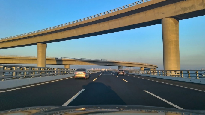 高速公路航拍高速公路车内视角胶州跨海大桥