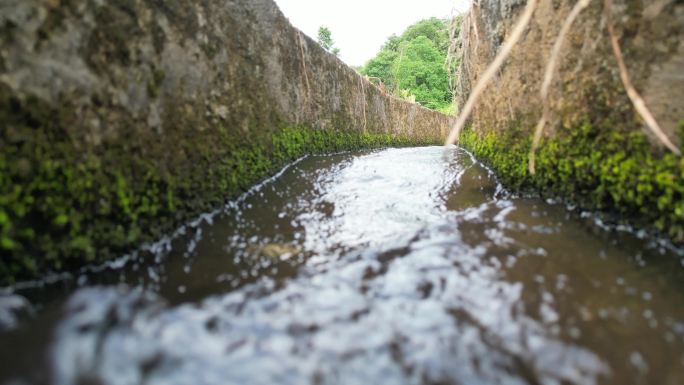 乡村农田水利灌溉沟渠