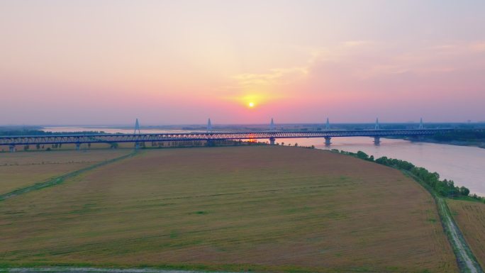 郑新黄河大桥日落黄昏