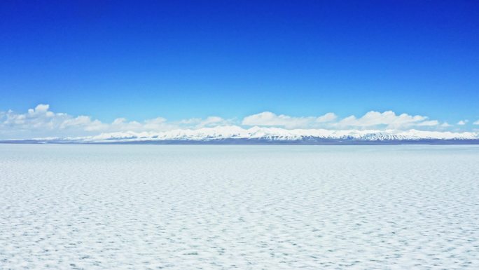 4k航拍冬季哈拉湖祁连山主峰团结峰