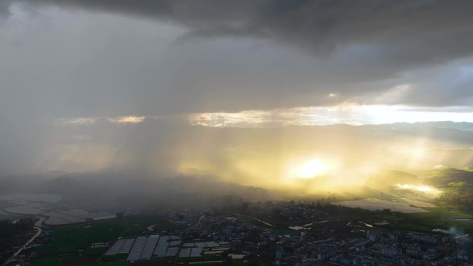 航拍下雨过程