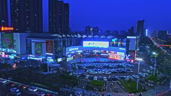 潍坊银座北海路夜景车水马龙航拍