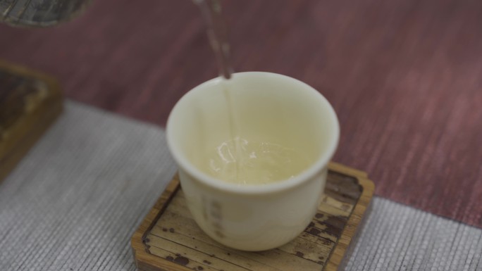 普洱茶紫砂泡茶分茶