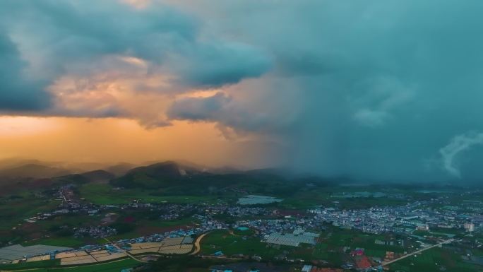 航拍下雨过程