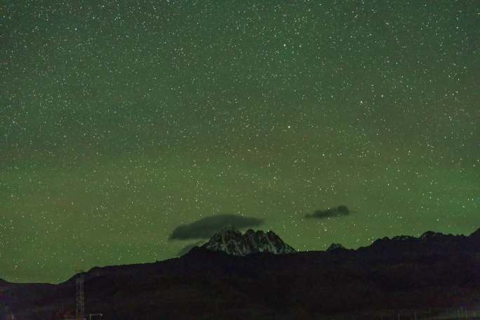 川西雅拉雪山星空延时