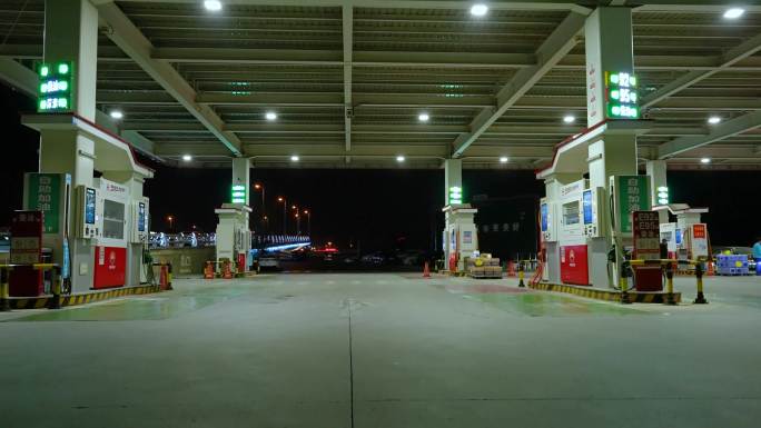 加油站 中石油 中国石油夜景