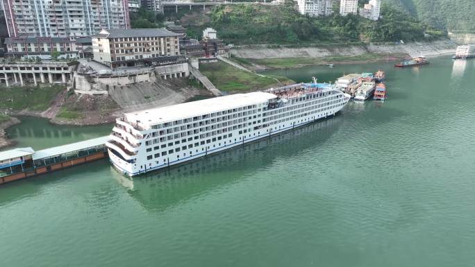 巴东县神农溪景区旅游码头4K航拍