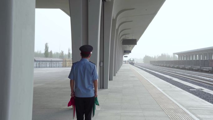 新疆沙漠和若铁路和田到若羌4