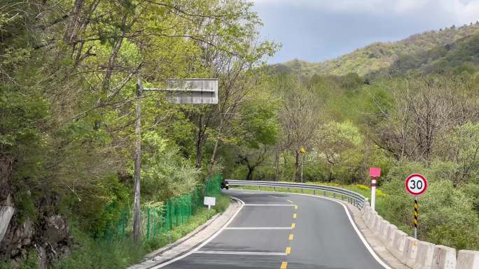 山路摩托车