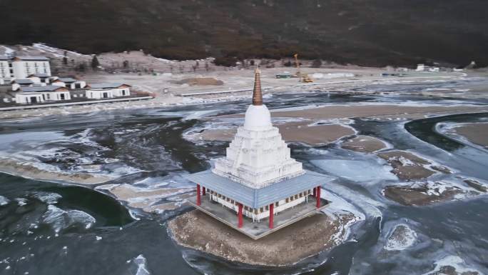 航拍西藏林芝鲁朗国际旅游小镇风光