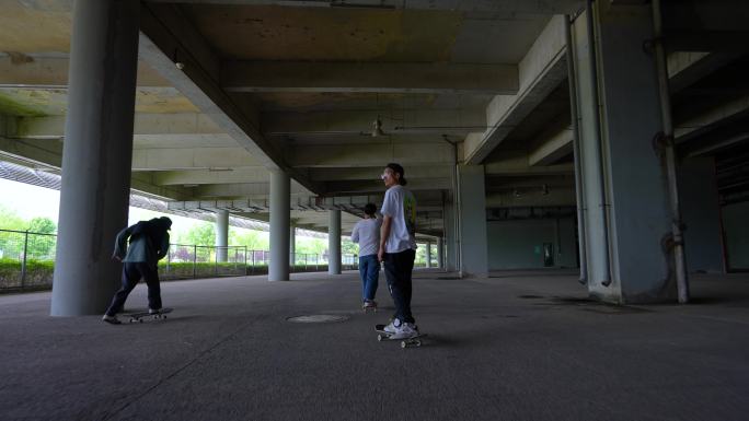 玩滑板的人 滑板翻转