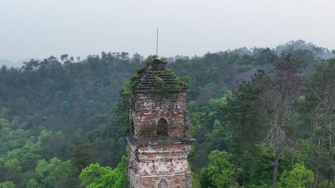 浙江绍兴诸暨枫桥古镇东化城寺塔早晨水墨