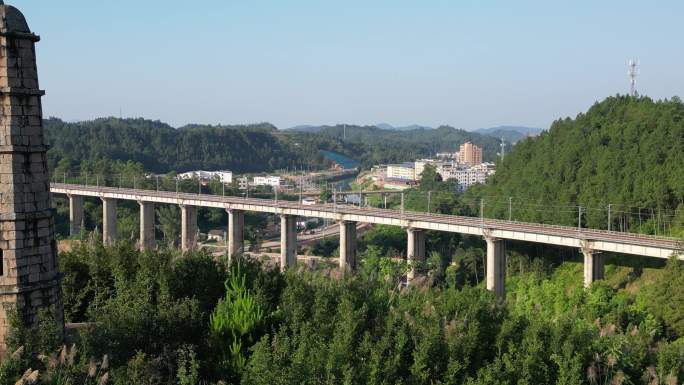 古塔丽影古建筑  京九铁路中欧班列