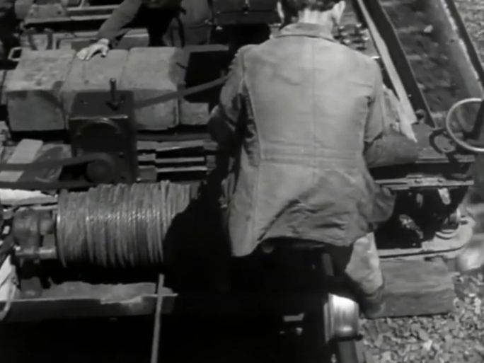 50年代铁路建设 铁轨建设 铺设铁轨
