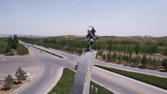 阿鲁科尔沁旗 北方弓箭手雕塑 航拍4k