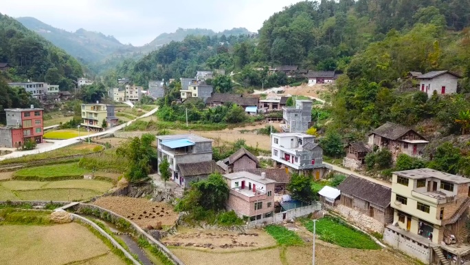 大山深处 大山农村 偏远山区 山区农田