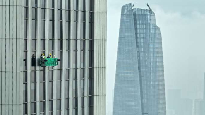 4k航拍深圳平安金融中心玻璃外墙维护