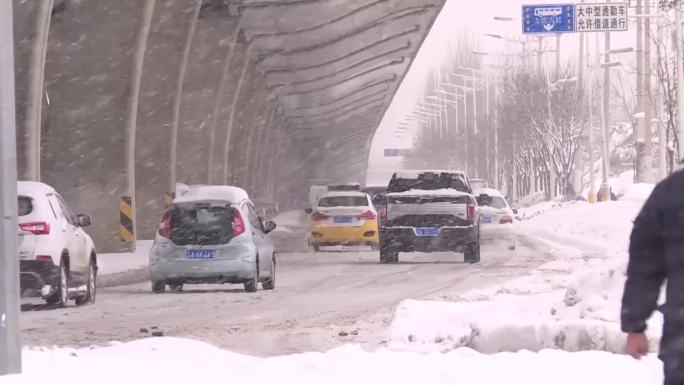 大雪 街景 环卫 扫雪