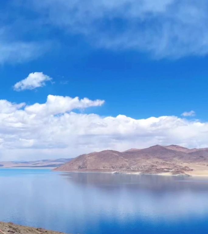 西藏三大圣湖羊卓雍措美景自拍素材