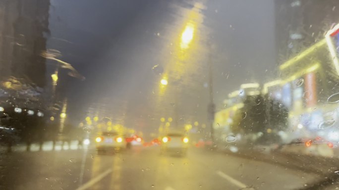 暴雨 雨天 雨夜 车内 暴雨行车 开车