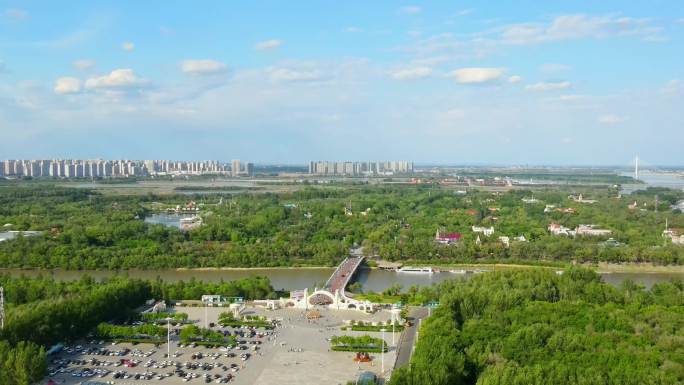 哈尔滨太阳岛航拍夏季笨熊乐园城市风光