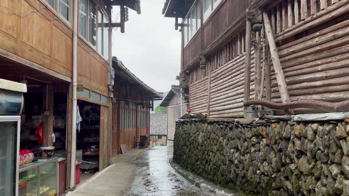 广西竹筒饭竹筒鸡升格壮族火烤百年古屋下雨