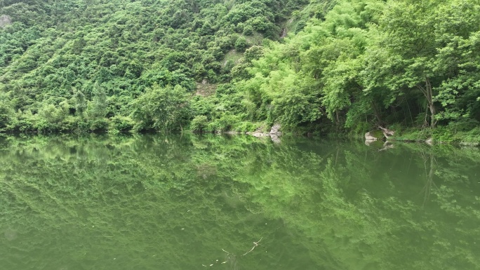 浙江壶源江绿水青山生态保护山水自然倒影