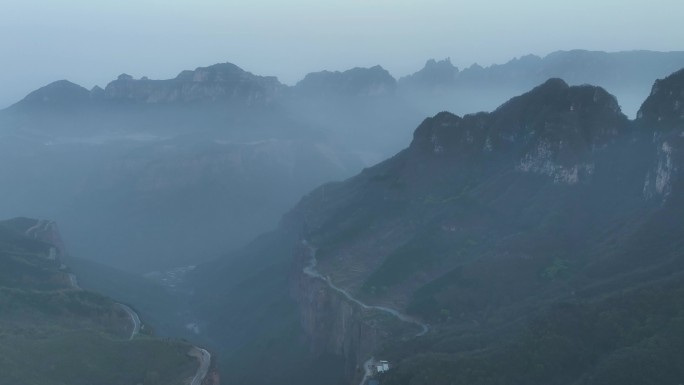 4K航拍河南新乡市太行山郭亮挂壁公路风景