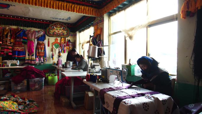 教育培训班 藏族服装 汉服服装店