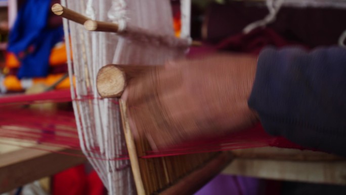 民族手工艺 传统织布 纺车老粗布 纺车