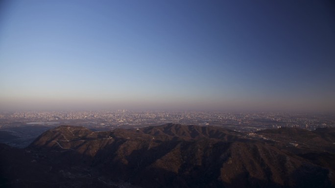 山与城市大全景昼夜延时