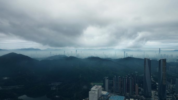 大雾天气的深圳雅宝