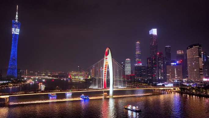 广州珠江新城邮轮夜游夜景