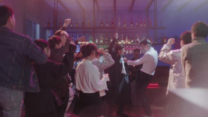【4K】酒吧跳舞狂欢